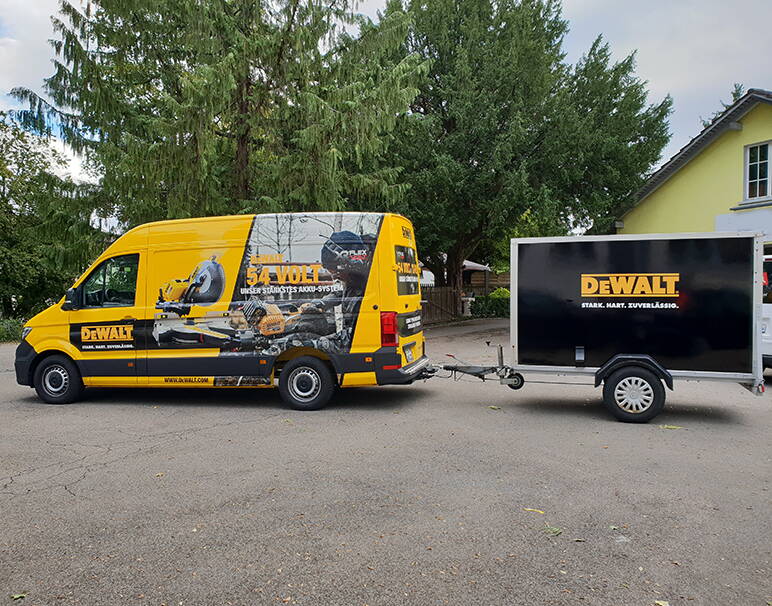 Fahrzeugbeschriftung, VW Crafter und Anhänger, DeWALT